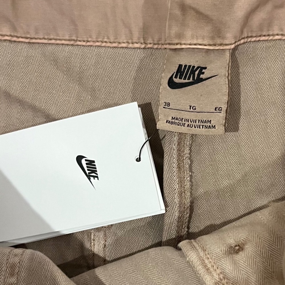Nike Life Mens Herringbone Chino Pants Khaki Brown Loose Fit Straight Leg 38 NEW - Picture 3 of 11